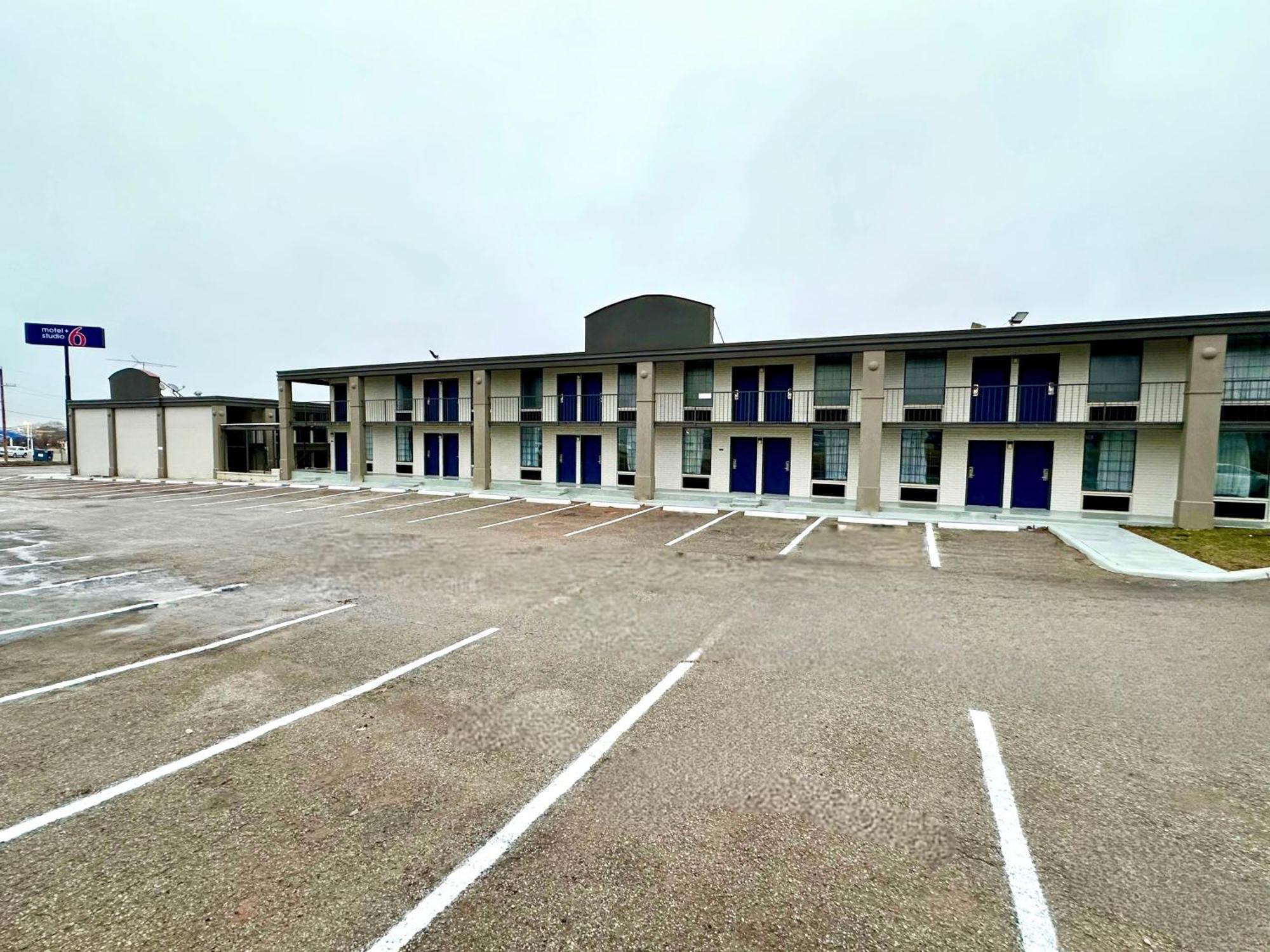 Maverick Inn Chickasha Exteriör bild